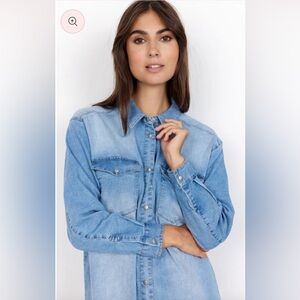 SoyaConcept Size L Blue Denim Kiss 2 Shirt MSRP $140
